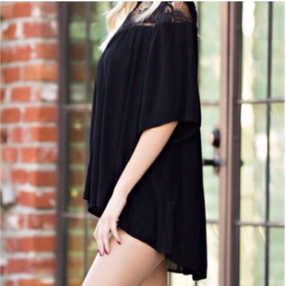 ❗️LAST ❗️The "Hilo" lace embroidered top - Picture 2 of 3