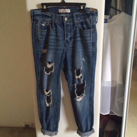 Hollister boyfriend distressed jeans