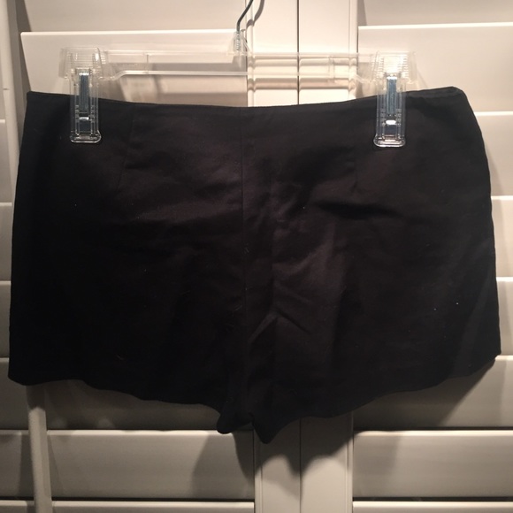 Zara Basic Black Shorts - Picture 2 of 2