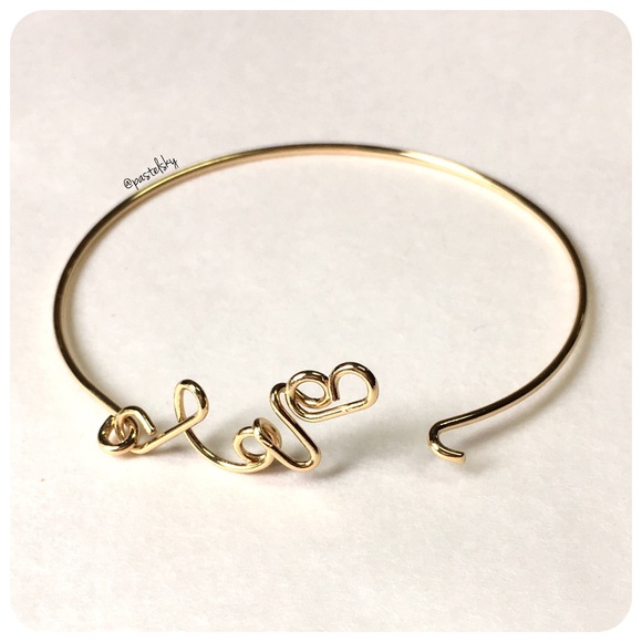 🆕 FARAH JEWELRY love bracelet - Picture 2 of 2