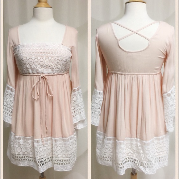 🌺Beautiful blush lace dress - Picture 1 of 4
