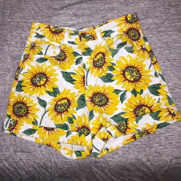 American apperal sunflower shorts - Picture 1 of 4