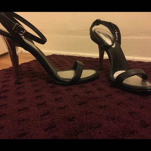 🔶🔶ONE DAY SALE🔶🔶 BCBGENERATION  BLACK HEELs