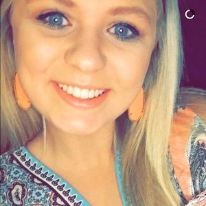 Meet your Posher, Kayla