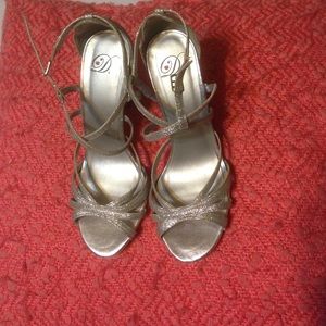 Size 8 silver sparkles heels