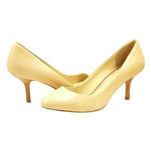 Johnston & Murphy Nude Italian Leather Pumps