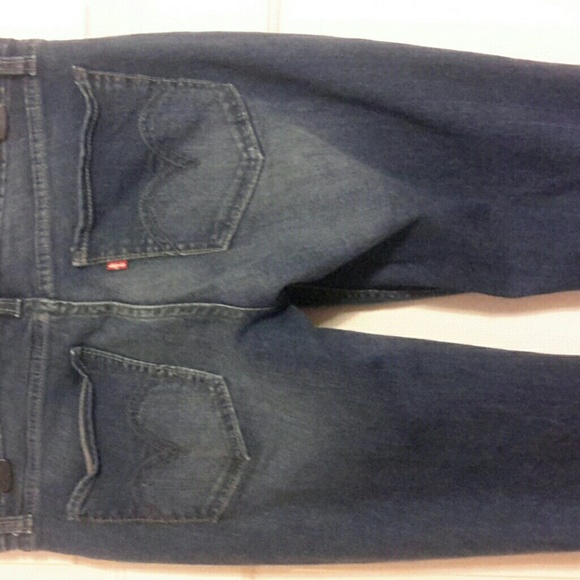 Levi's - Picture 3 of 4