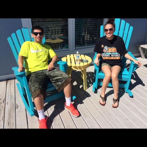 MEET YOUR SELLER!🌸💁🏽💖 - Picture 2 of 3