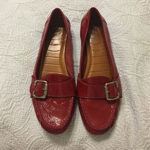 Red patent leather flat shoes