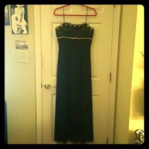 BEAUTIFUL PROM/EVENING GOWN