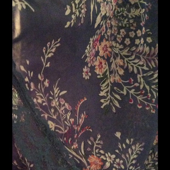 Blouse - Picture 4 of 4