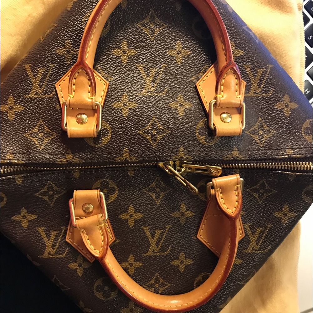 Louis Vuitton Bandouliere 25 Athentic