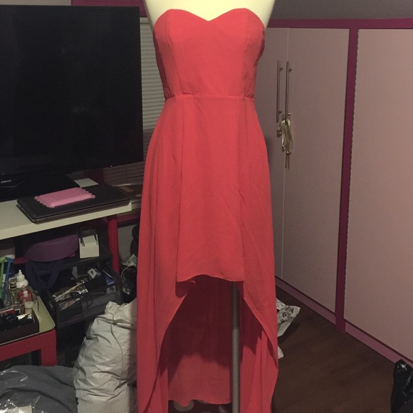 H&M women's red strapless dresses for any occasion
