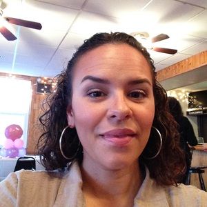 Meet your Posher, Jillian