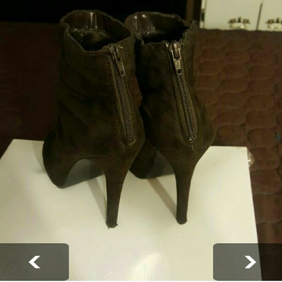 Brown booties - Picture 2 of 3
