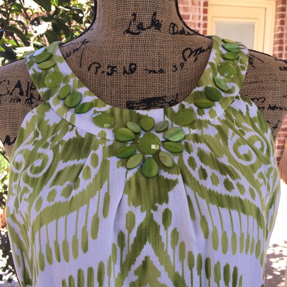 sleeveless dress