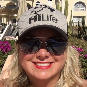 Meet your Posher, Alicia