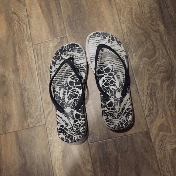Nike flip flops