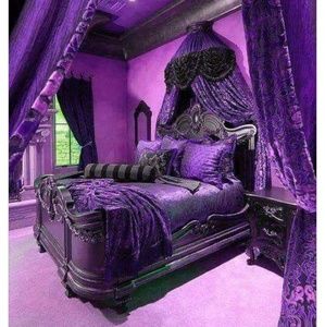 Meet your Posher, Dee