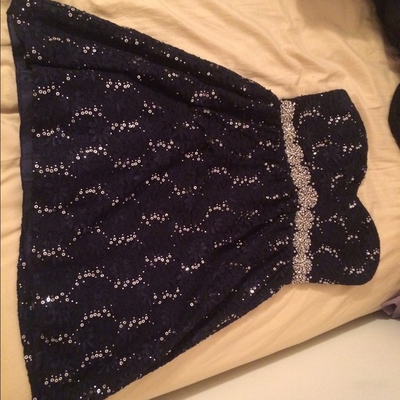 Strapless navy blue dress