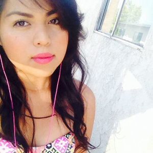 Meet your Posher, Ana