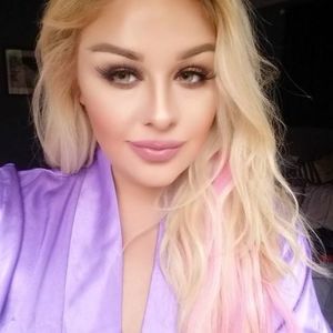 Meet your Posher, Caylee