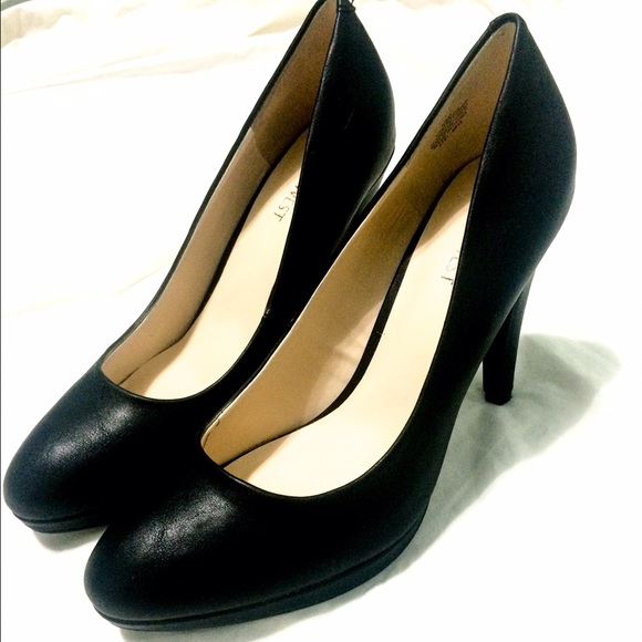 NWOT Nine West Platform Heels Brand New