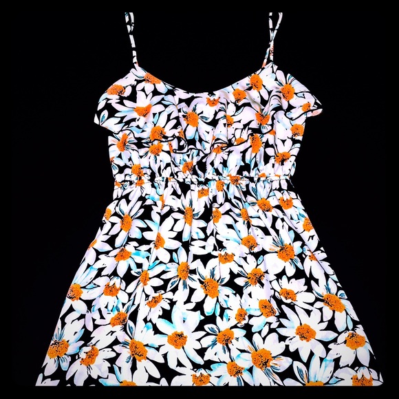 Short Flower Daisy Sundress by Soprano