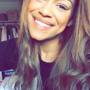 Meet your Posher, Naomi