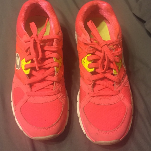 Skechers Tennis Shoes
