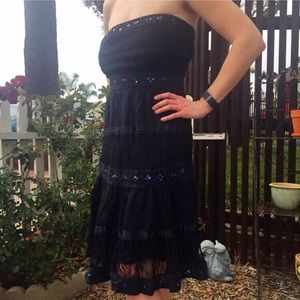 🌞 Vintage Black Lace Strapless Dress