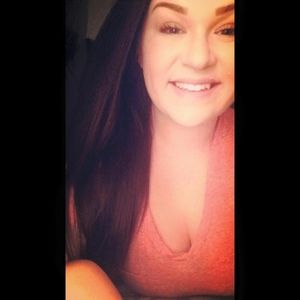 Meet your Posher, Chloe