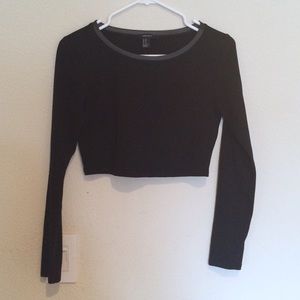 longsleeve black crop top