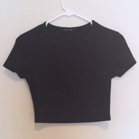 quality black crop top - olivaceous
