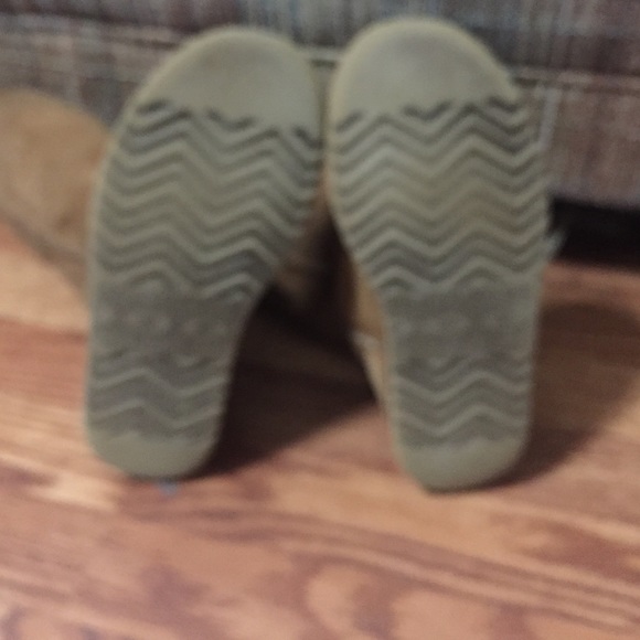 Classic Tall Chestnut Ugg Boot - Picture 3 of 4