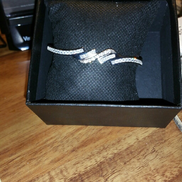 Gorgeous Maddie 925 cz small wrist bracelet!