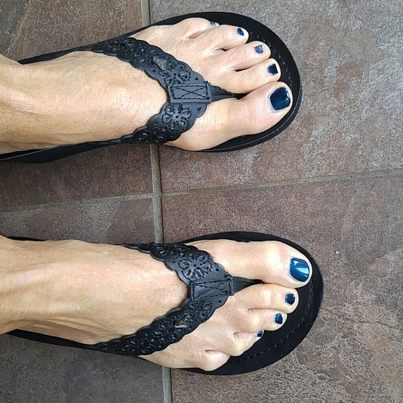 poshmark flip flops