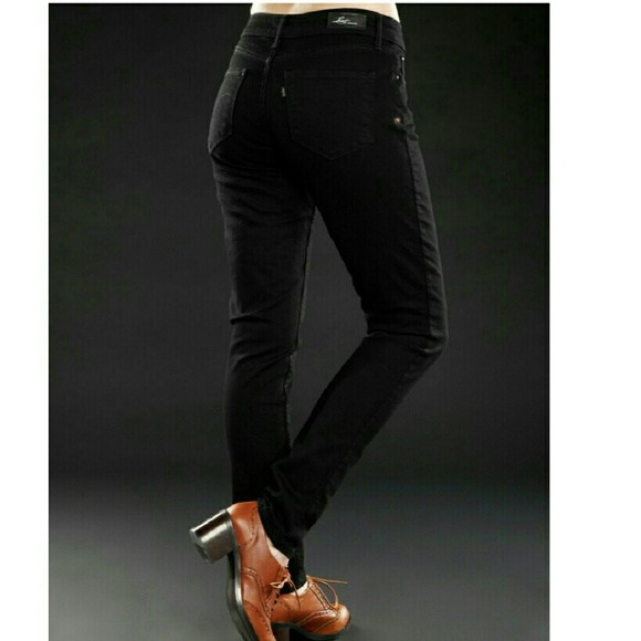 BRAND NEW Levi's Black Skinny Jeans