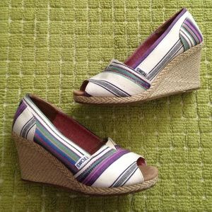 TOMS Striped Straw Wedges