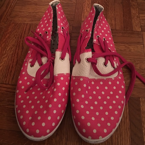 Comfortable casual shoes