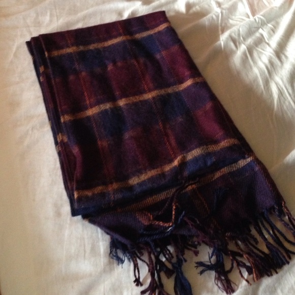 Plaid scarf