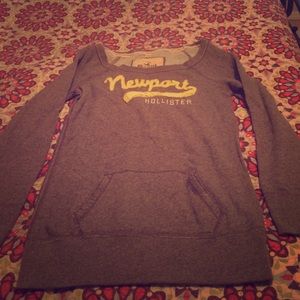Hollister Sweatshirt w/ Front Pocket 💕