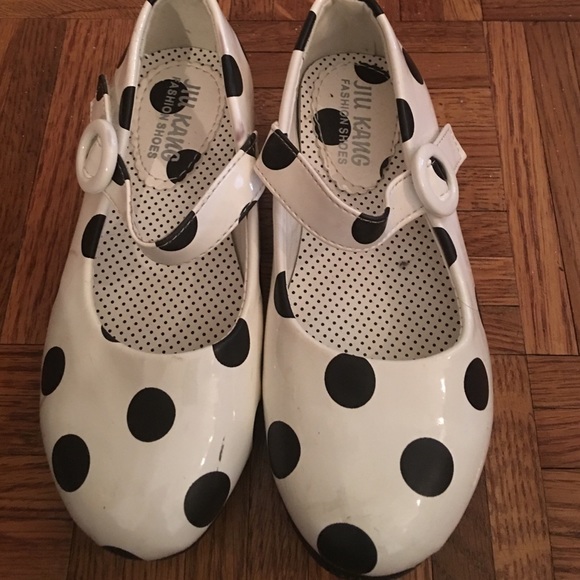 Kids size international 30, great condition