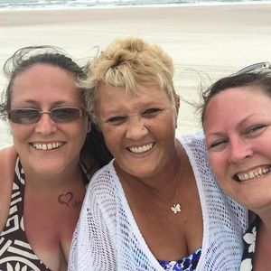 Meet your Posher, Lorrie