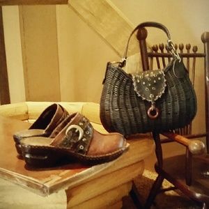 Black wicker and leather handbag
