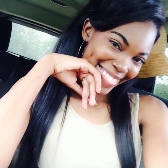 Meet your Posher, Loyrissa - Picture 1 of 1