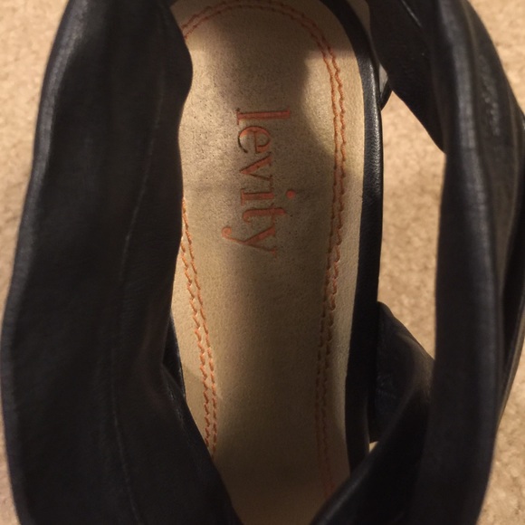 Levity leather heels - Picture 3 of 4