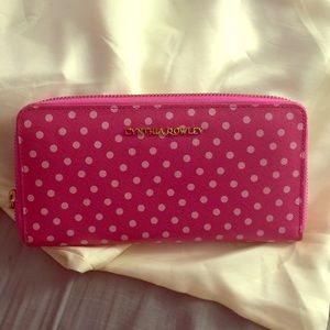 Adorable Cynthia Rowley wallet!