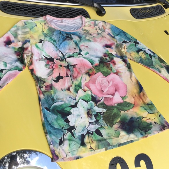 Jessica Max top