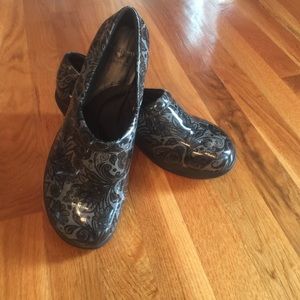 Nursemate slip on Shoes